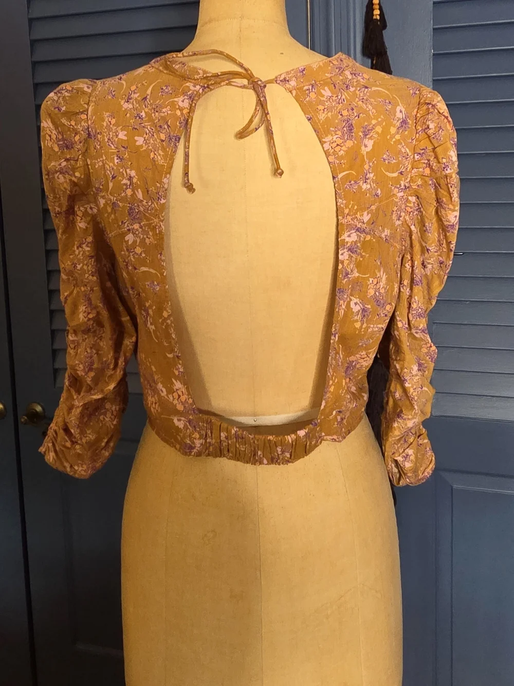 Free People Monica Puff Sleeve Crop Top Floral Gold Leaf L